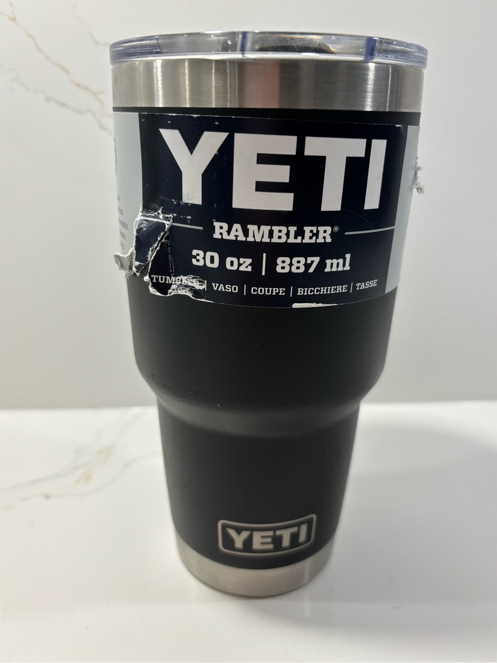 NEW YETI Rambler 30 oz Tumbler with Magslider Lid, Black NEW (Distressed Label)